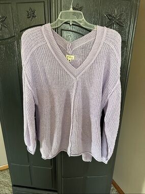 POL Lavender V-Neck Lightweight Knit Sweater